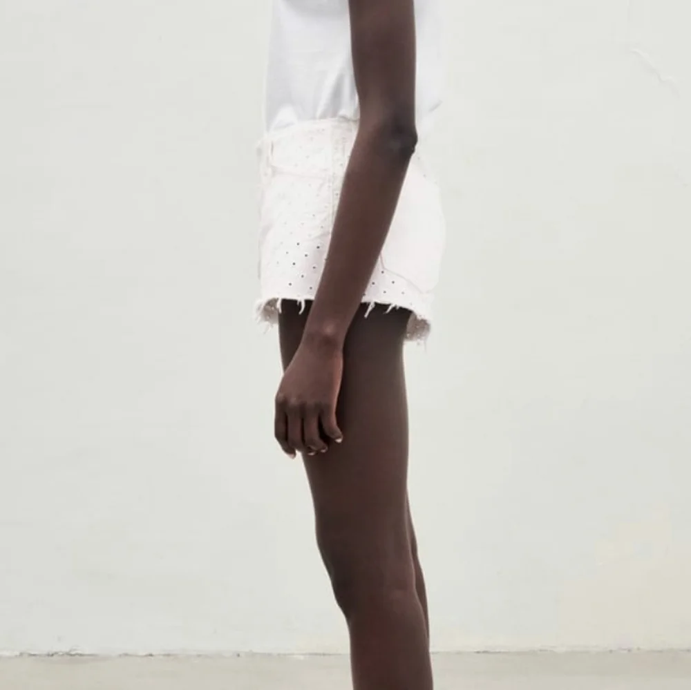 Zara open work all Cotton embroidery denim short - Picture 3 of 8
